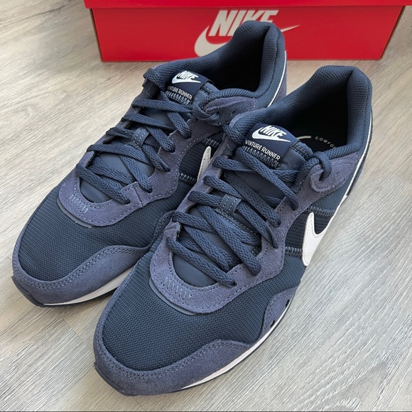 NWT Nike Venture Runner Men’s Shoes - Picture 2 of 8